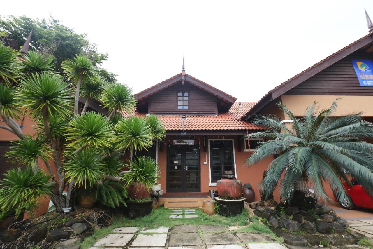 Oyo 89523 Villa Sri Mayang Kuala Terengganu Esterno foto